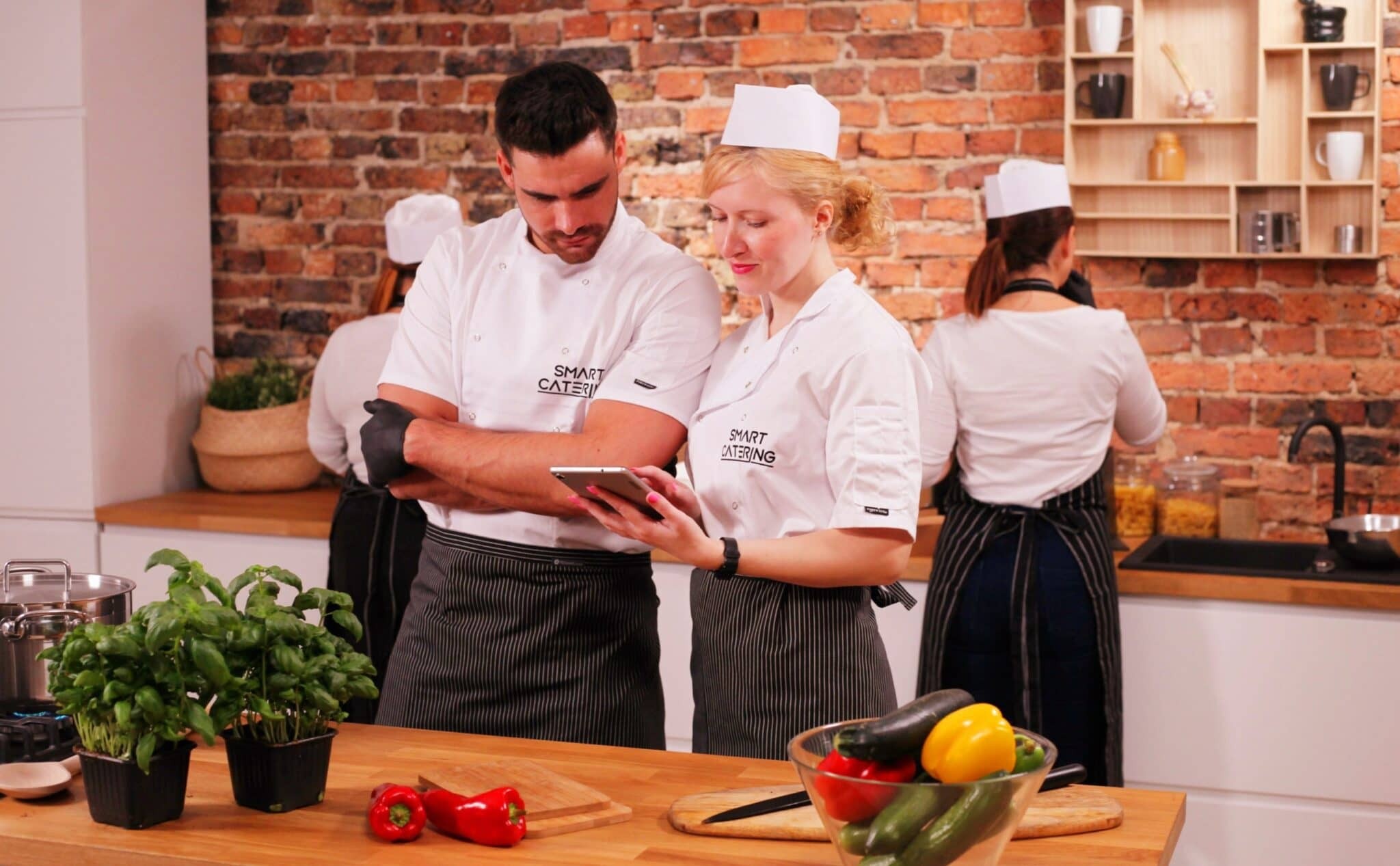 Rewolucja w bezkontaktowym gastronomii: jak technologia RFID usprawnia inteligentne zamawianie i obsługę kasy w restauracjach