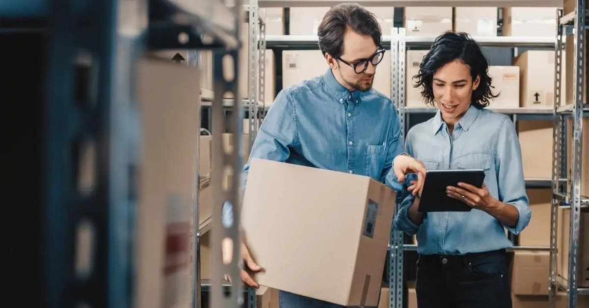 Optymalizacja inteligentnych biur: Rezerwacja sal konferencyjnych i śledzenie zasobów oparte na technologii RFID